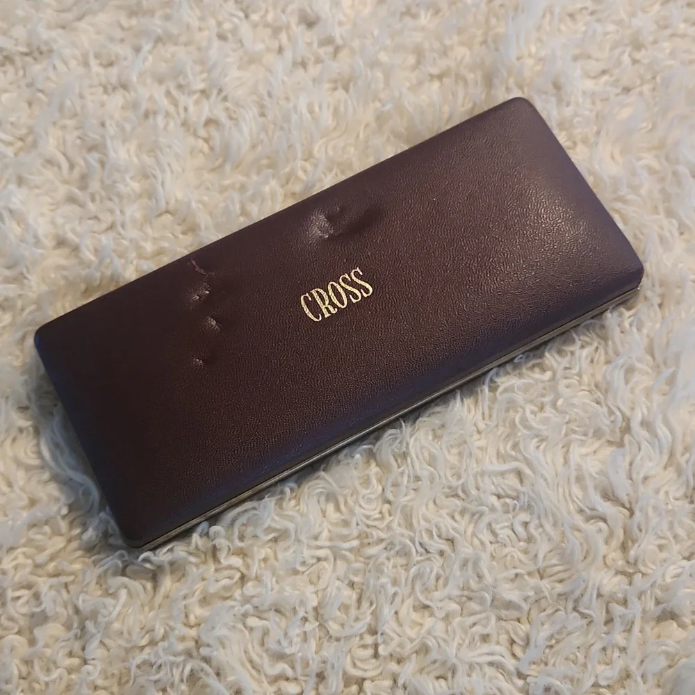 vintage CROSS 14k gold filled pen/pencil  hard case only *flaw*
